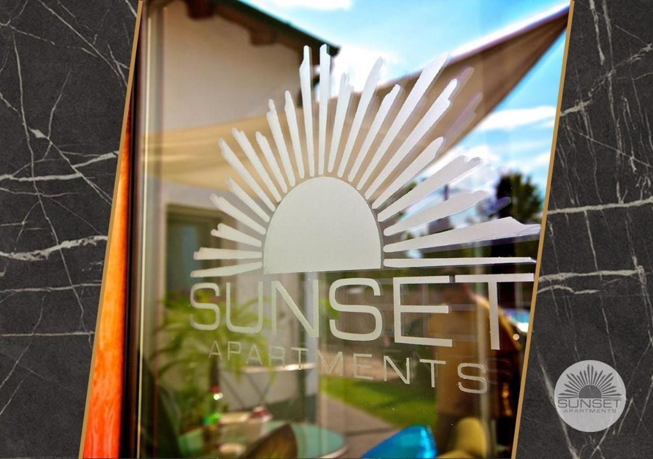 Sunset Apartments Hajduszoboszlo Bagian luar foto